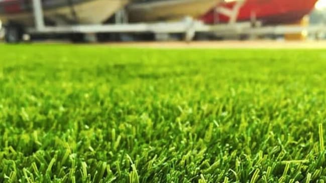 چمن مصنوعی باغ در دکوراسیون داخلی حق بین